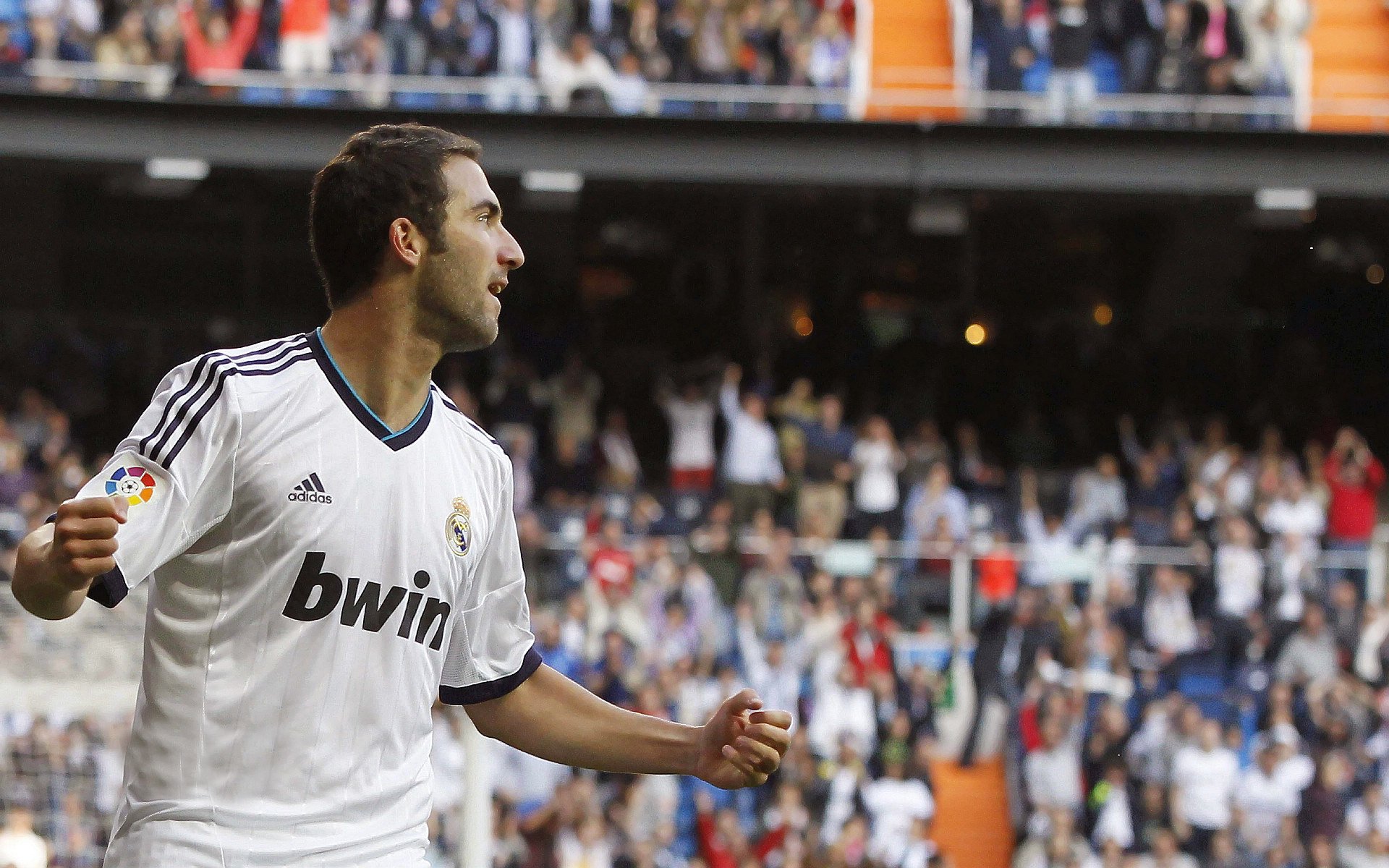 西甲国家德比焦点战，国王关键战突围雷霆